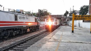 ताज एक्सप्रेस से मिलते हुए 2 इंजन वाली तेज रफ्तार मुम्बई राजधानी|Taj Exp meet Rajdhani at Raja Mandi