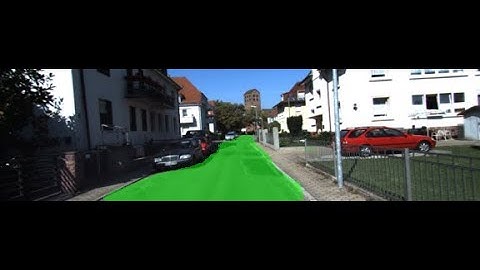 Road segmentation with Fully Convolutional Network (FCN-VGG16)