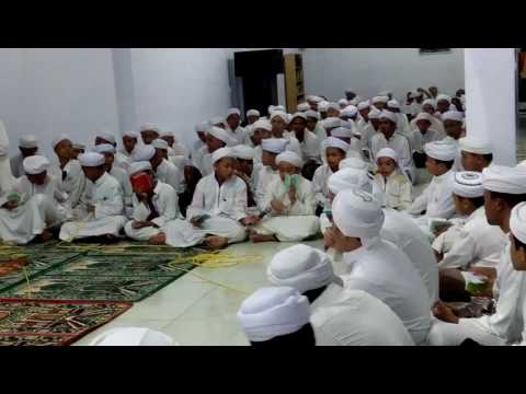PEMBACAAN MAULID NABI SAW DI PP. DARUL IHYA'
