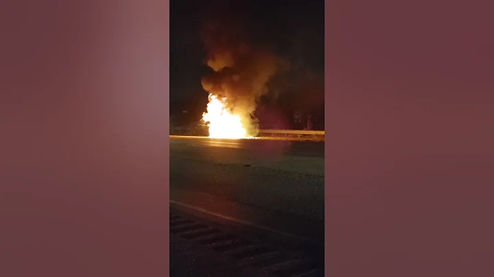 Little 4am freeway fire