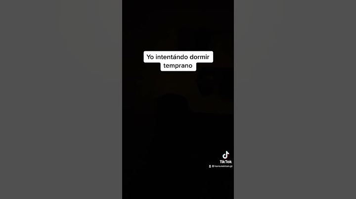 Yo intentando dormir temprano