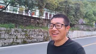 在秦岭深山住农家院吃农家饭特别安逸，住宿30块钱吃面10块钱划算