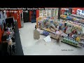 Bježala od policije, pa propala kroz plafon.