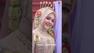 Elina Devia Pakai Gaun Pengantin