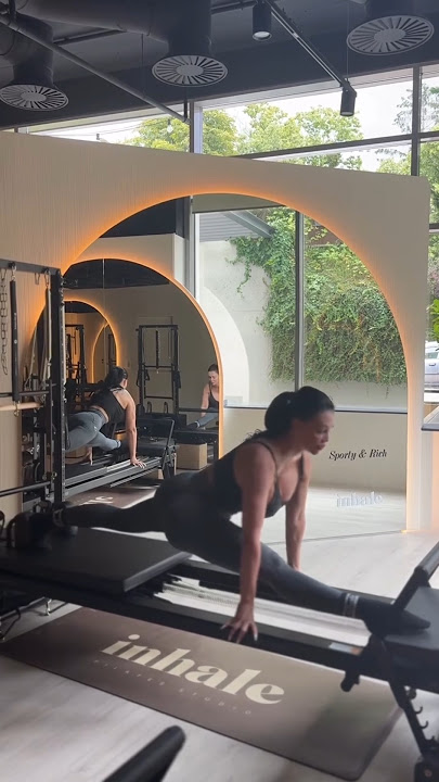 Hit The #gym with me #stepmom #milf #trending #viralgirl #fitgirl #fitnessmodel #viral #shorts #fit