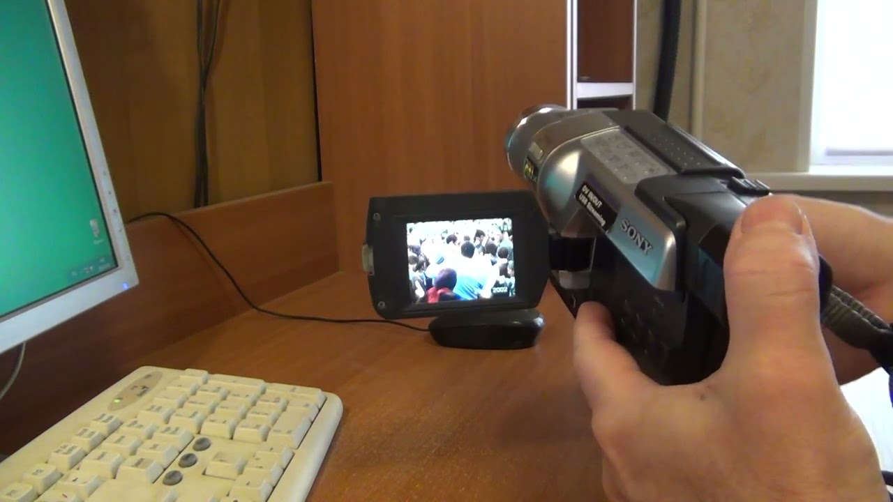 A Camera With A HDD? - Sony HandyCam DCR SR32 Review - YouTube