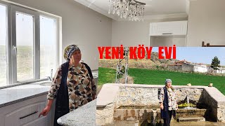 Yeni̇ Köyümüzün Yeni̇ Yapilmiş İlk Evi̇ne Baktik Hati̇ce Hanimla