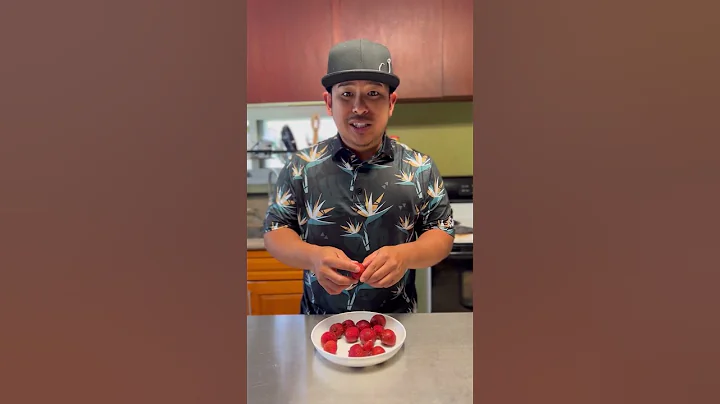 How do you pronounce "Lychee"?  Lie chee or Lee ch...