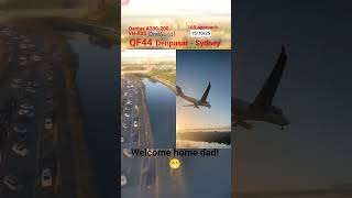 QF44 Qantas A330-200 Oneworld livery VH-EBS split screen landing. Welcome home Dad! 15/10/25 #yssy