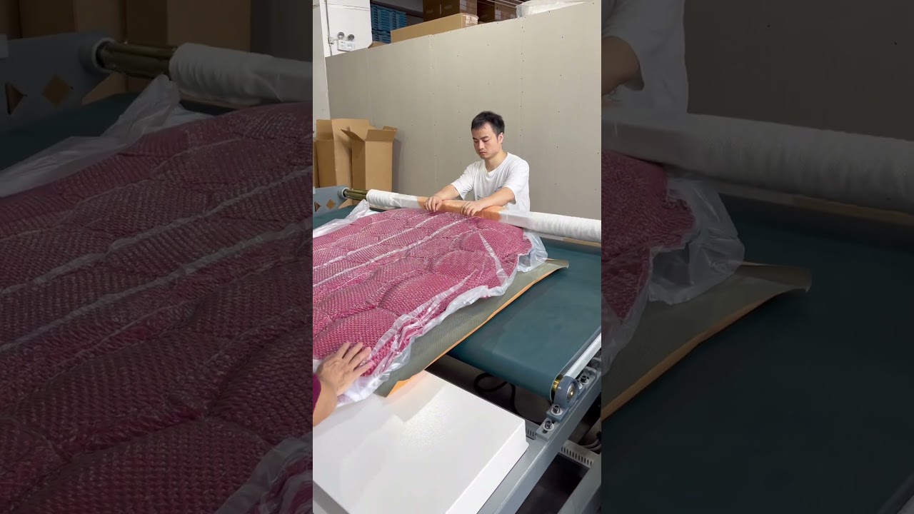 Red big bubble sofa ,do you like it?