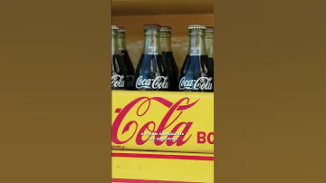 ПОЧЕМУ COCA-COLA ВЫБРАЛА КРАСНЫЙ ЦВЕТ БРЕНДА #факты #интересно #топ