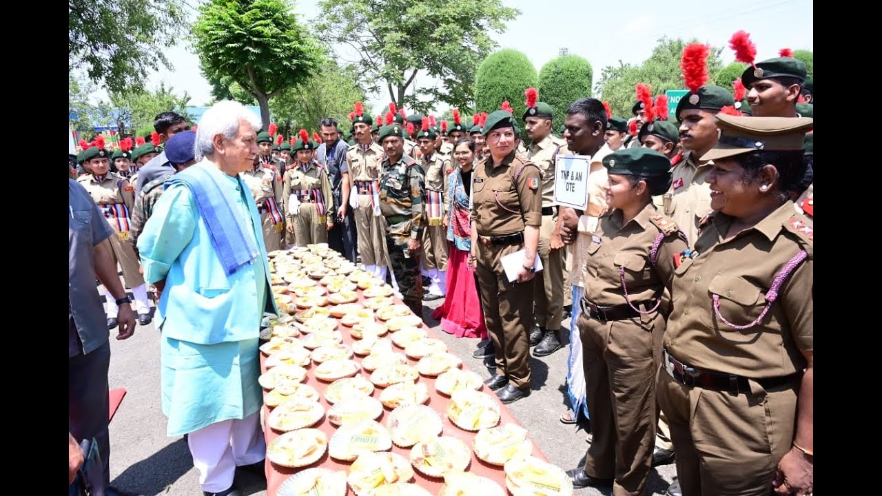 Lt Governor Interacts With NCC Cadets At Special National Integration lt-governor-interacts-with-ncc-cadets-at-special-national-integration