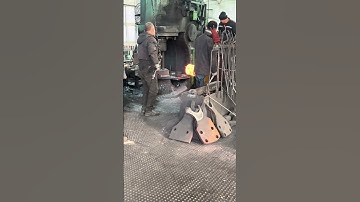 Inside the forging factory 🔧Thin Metal, Thick Skills: The Art of Forging! #manufacture #forging