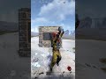 Giving a naked a start in Rust #rust #rustgame #rustconsole #gaming #rustclips #survival #funny