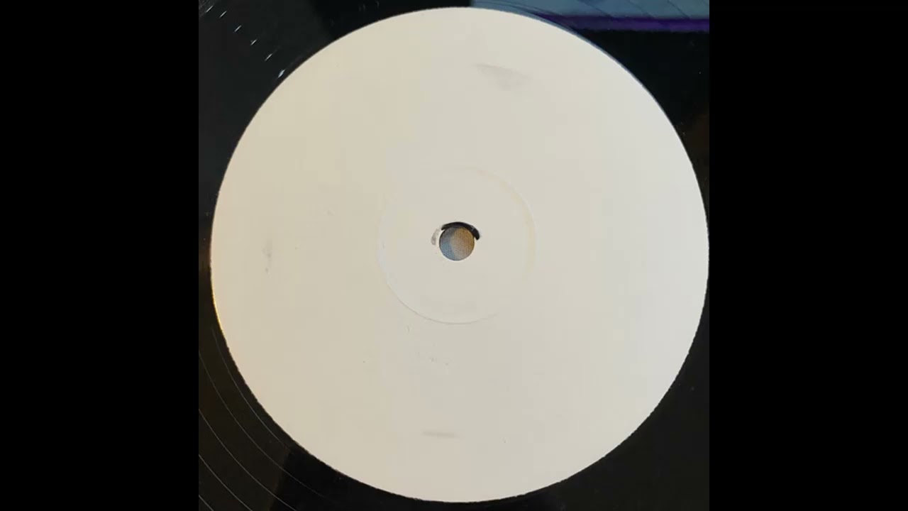Guarda DJ EZ - Intro 6 (Refix) su YouTube Guarda DJ EZ - Intro 6 (Refix) su YouTube
