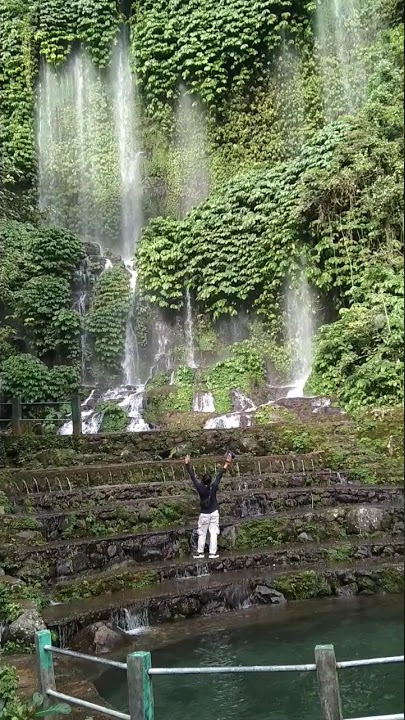 Bentuknya Seperti Kelambu, Maka Disebut Air Terjun Benang Kelambu - Lombok, NTB, Indonesia