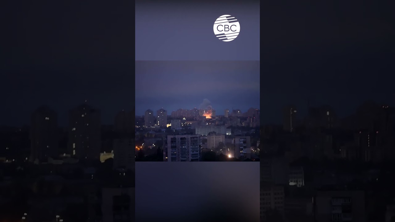 Киев сотрясают мощные взрывы во время масштабной атаки России