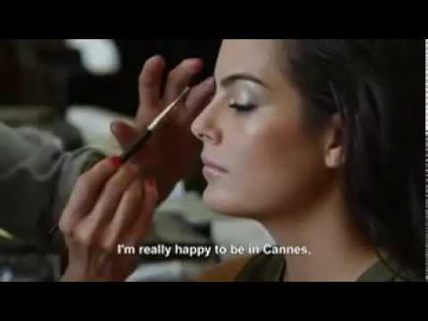 Video: Ximena Navarrete Wird Ohne Einen Tropfen Make-up Gezeigt