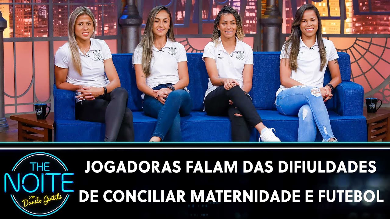 Jogadoras do Corinthians falam das dificuldades no futebol feminino | The Noite (15/11/21)