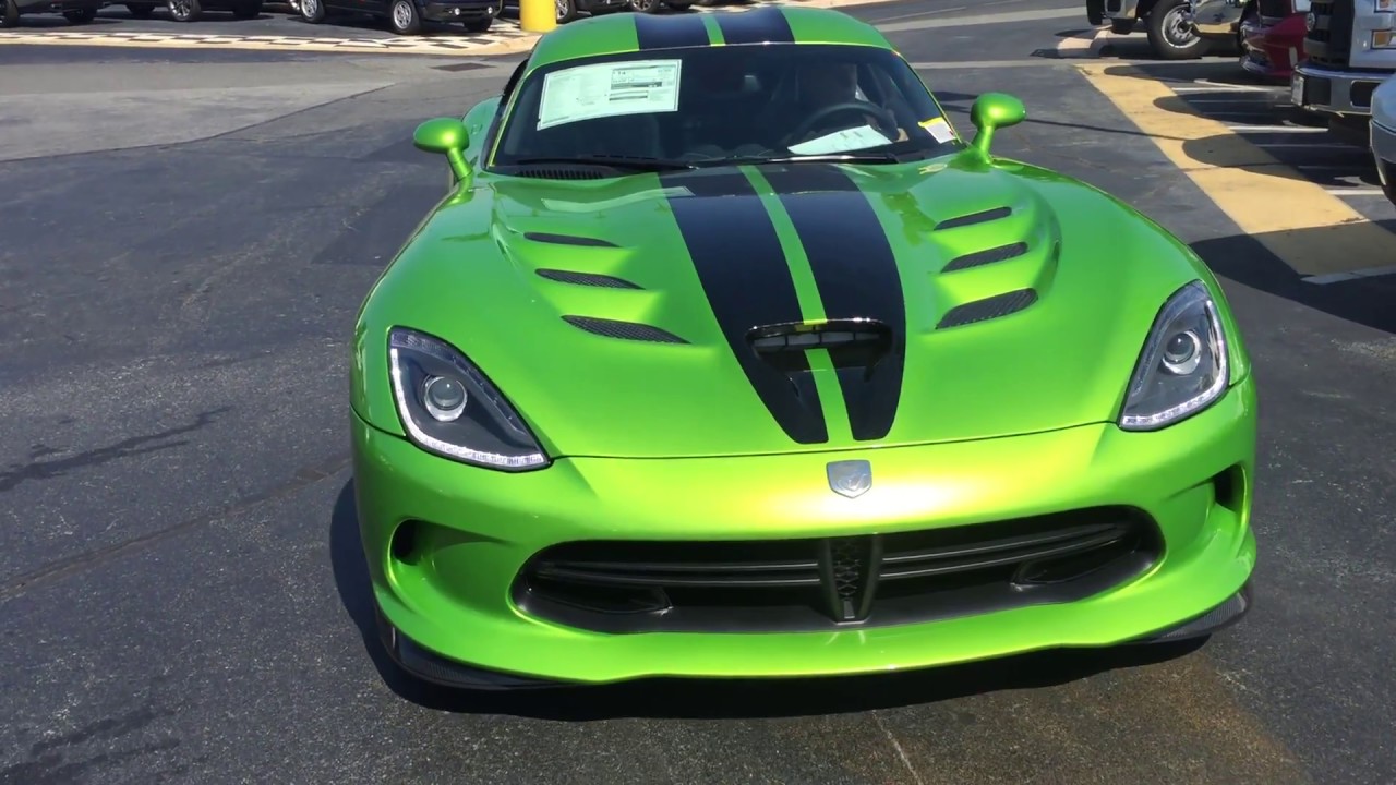 Viper green. Dodge Viper 2016 зелёный. Dodge Viper Basilisk. Випер Грин. Dodge Viper Snakeskin Edition GTC '17.