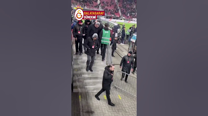 AZ Alkmaar maçı sonrası bir taraftardan İbrahim Hatipoğlu'na: "Sen anca pasta yersin..." #shorts