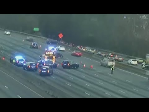 Crash closes all lanes on I-285 in DeKalb County: GDOT - YouTube