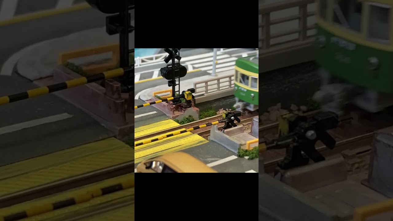 江ノ電ジオラマSLAM DUNK踏切前　スラムダンク　電車　列車　模型 おいらの鉄道模型!!!⑩-1 ミニジオラマの製作記 江ノ電「鎌倉