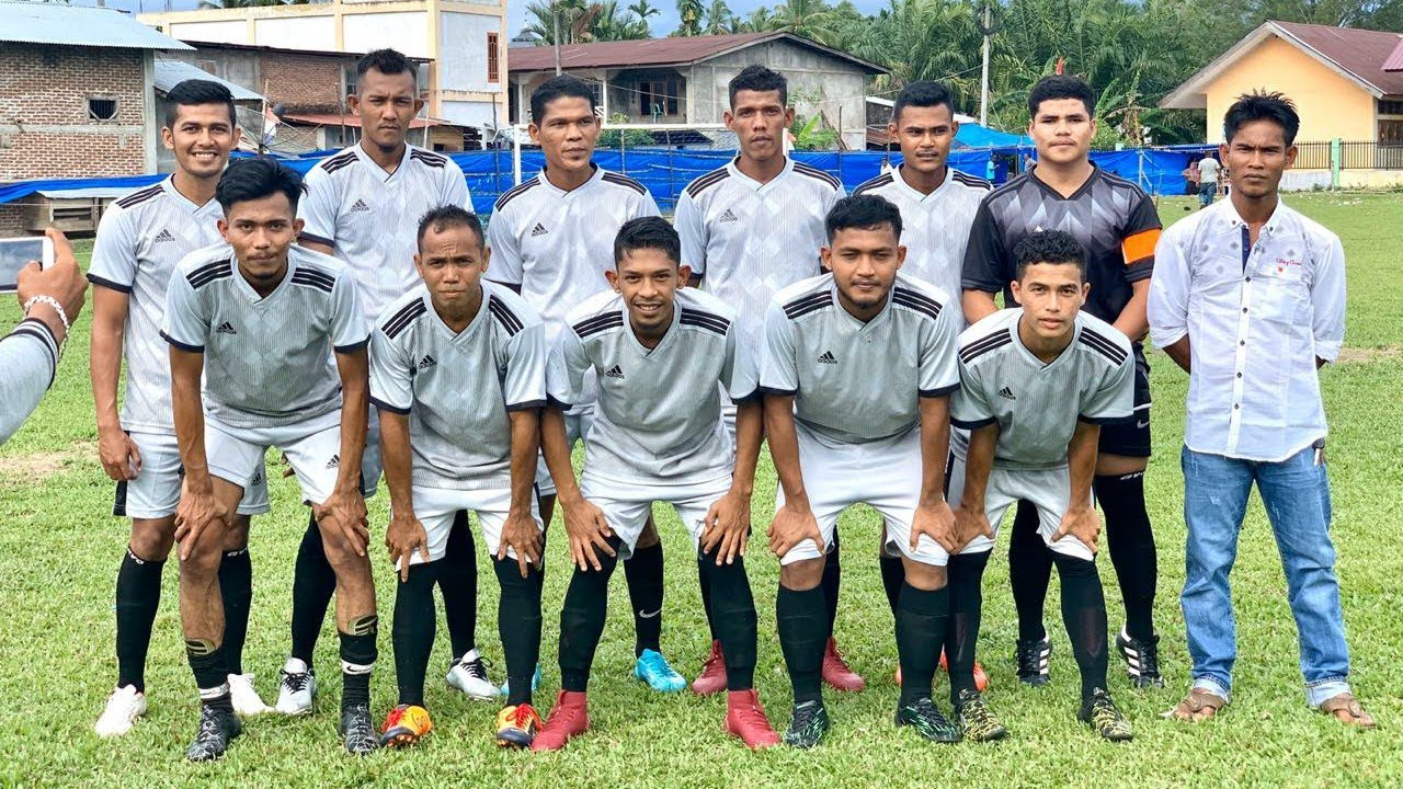 Fbm Raja RAJA GLE FC VS CALANG SPORT hut pemuda gampong lamtengoh darul hikmah ...