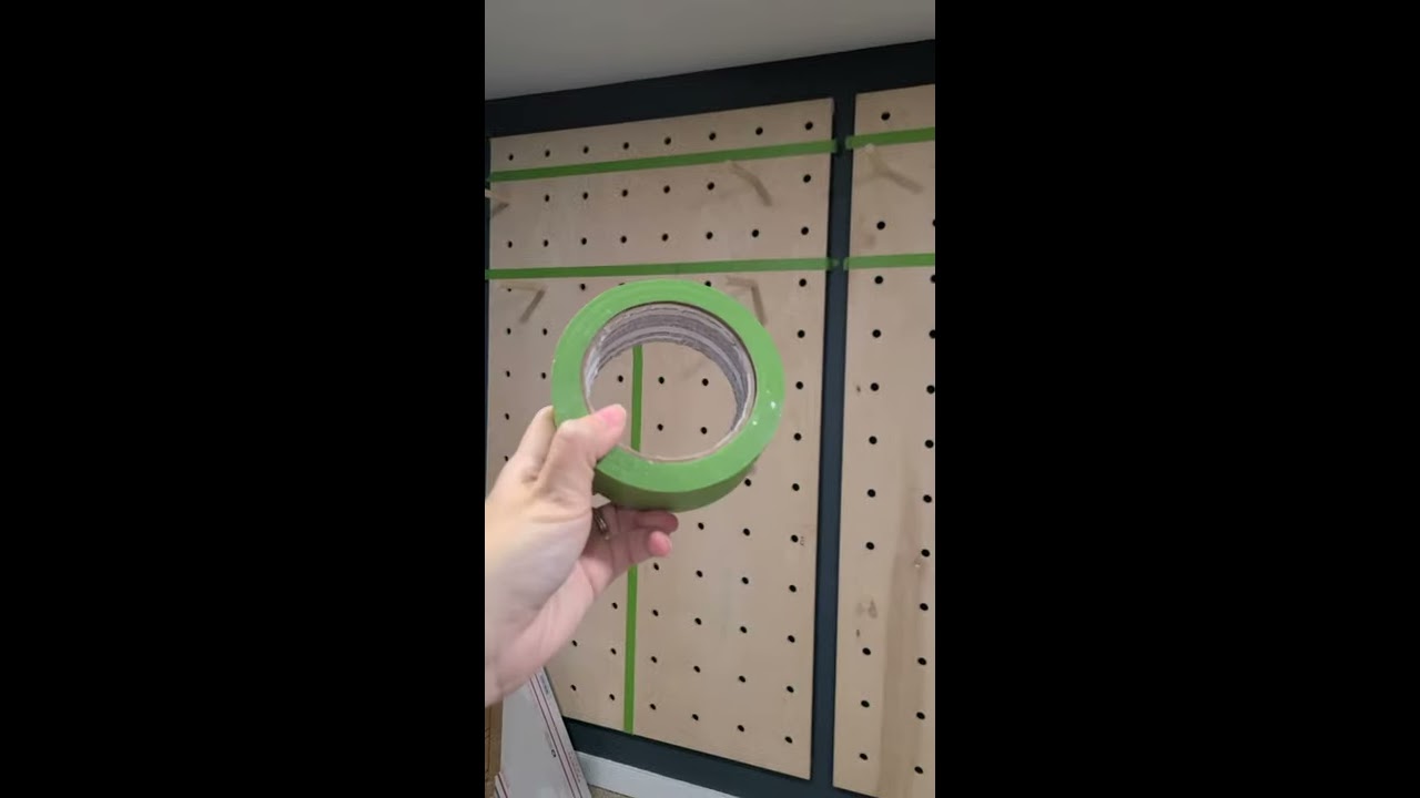 Green FrogTape Painter's Tape