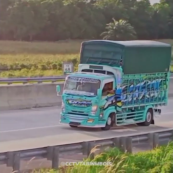 story wa truk giga biru oleng di tol#zidansodrekofficial