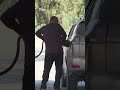"Тапканыбыз бензинге, тамак-ашка жетпей жатат".