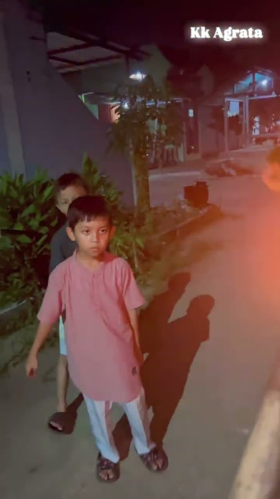 Agra Davian can't hold a torch carelessly, it will get in your hands! 🐇❤️😱🌈✅️🚀