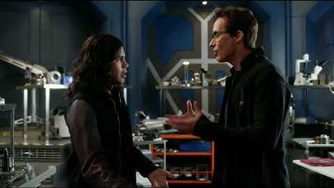 The Flash 4x04 Barry and Joe meet Breacher a.k.a Gypsys father