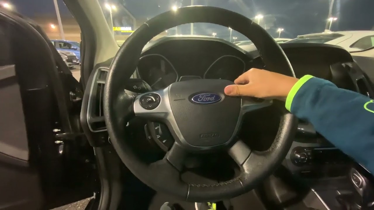 2014 Ford Focus Titanium horn