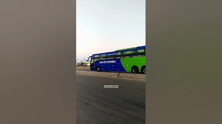 intercity bus multi axle Volvo cruises in highway flyover - DayDayNews