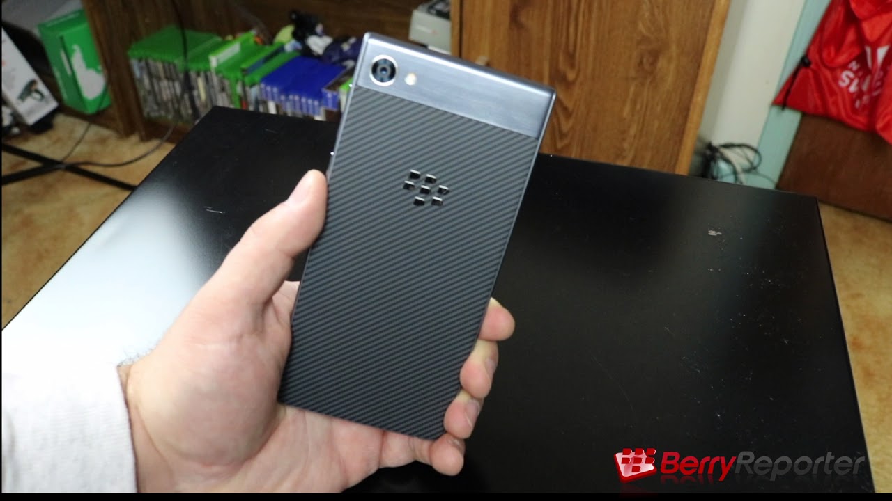 BlackBerry Motion Unboxing