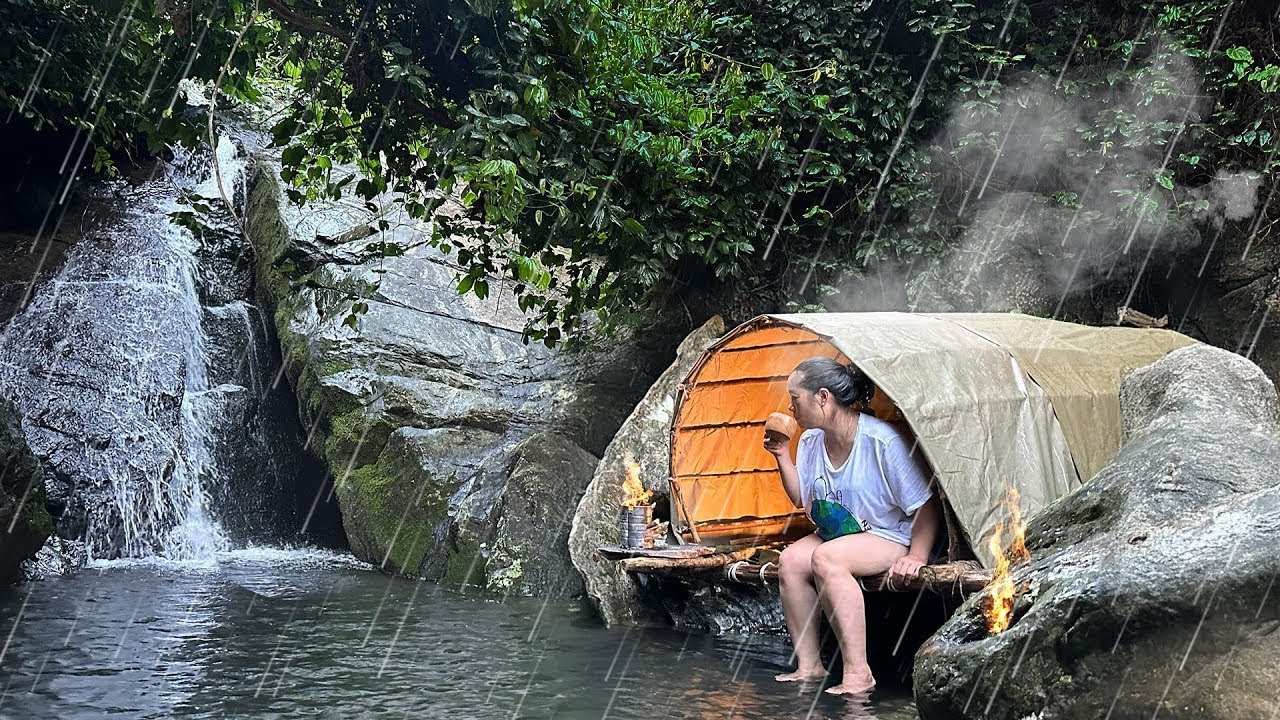 ALONE Building Survival Shelter In The Rain Forest. RELAXING CAMP ...