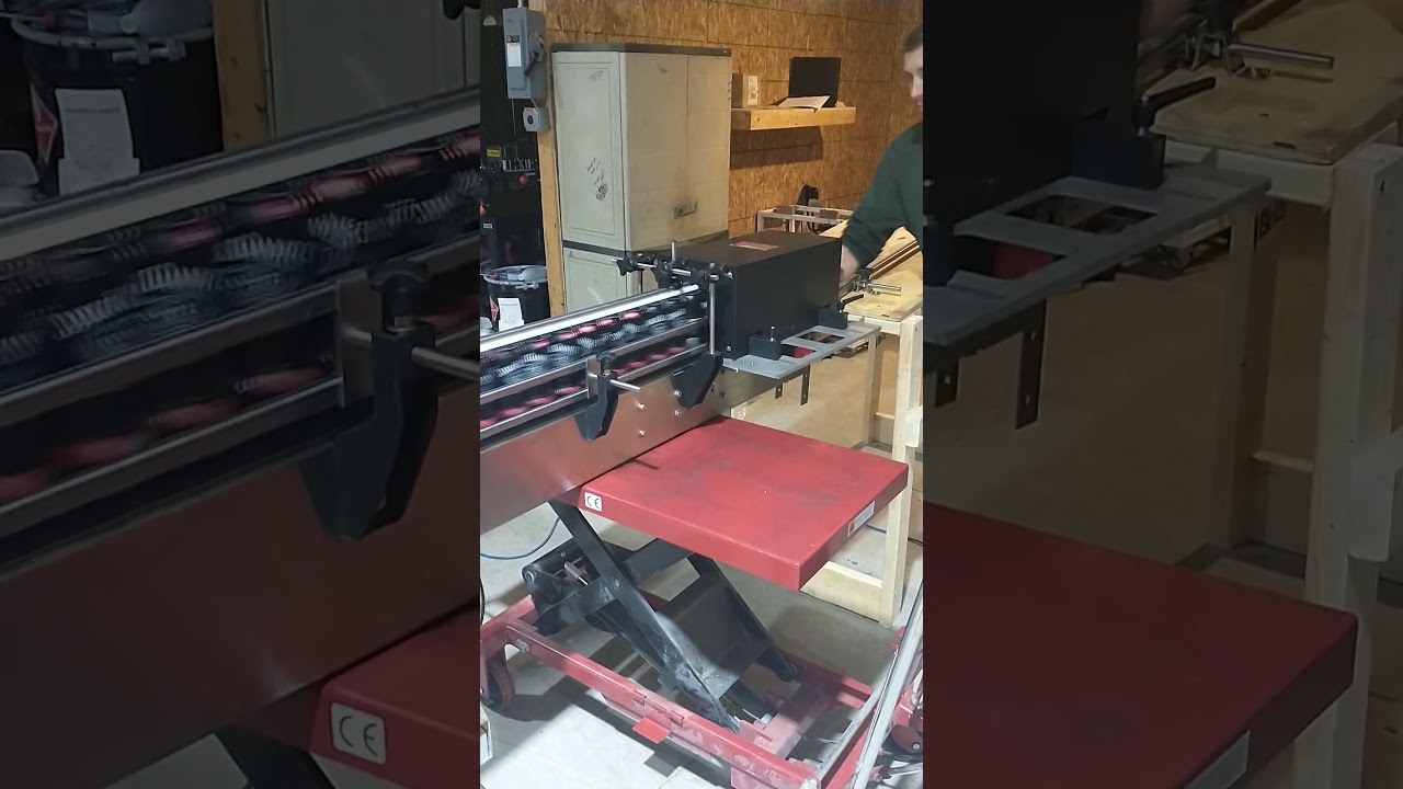 90 Degree Reverter Into Overhead Conveyor