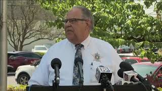 Search for escaped Alabama capital murder suspect, deputy