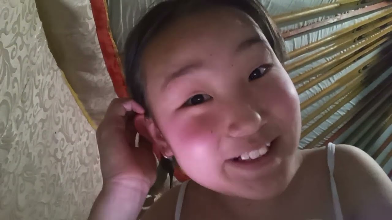 Гар нэхмэл минь ээ хө ( Сурхуу яах уу?)