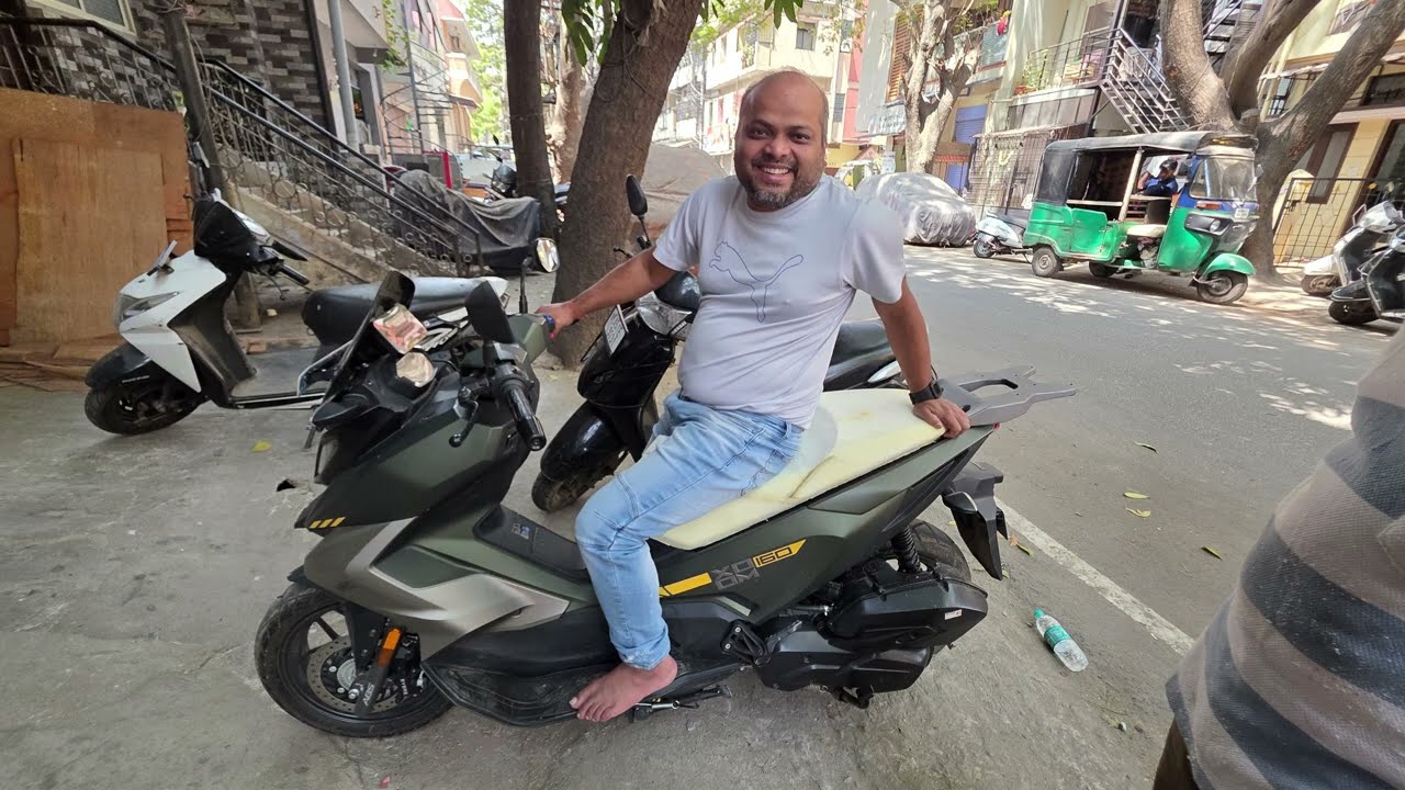 Hero XOOM 160 SEAT Modified for Long Touring - Bangalore to Delhi