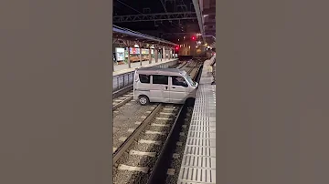 Unbelievable Train Crash Moment Car Smashes Into Sidewalk Train Approaching 