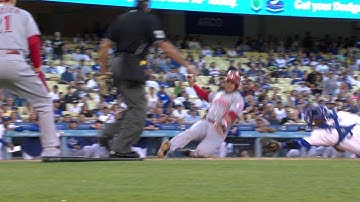 CIN@LAD: Votto doubles to open the scoring in the 1st