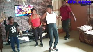 Watch the amazing dance of afeezeniolaand his family|onileere tv