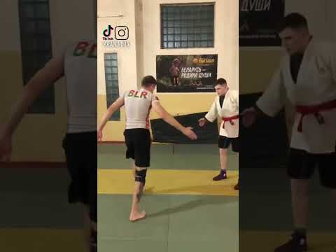 Прием против дзюдоиста 🥋 Дзюдоисты очень боятся болевые на ноги.Но не самбисты 😉 TG:kranmma