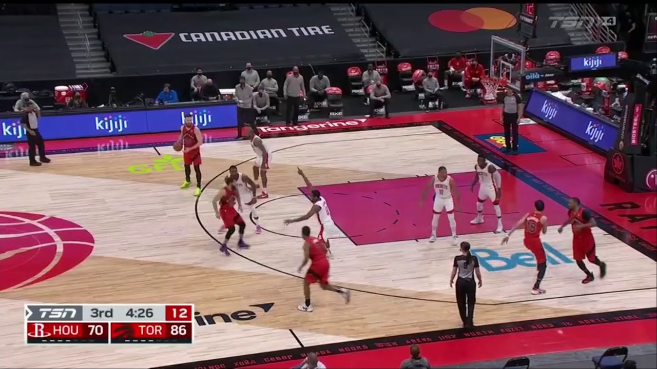 NBA: Aron Baynes holds the ball for 10 seconds straight then takes a dumb shot.....