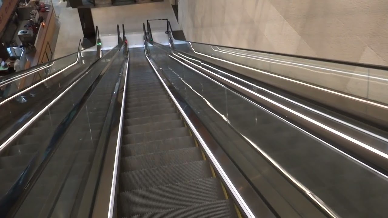 Parkline Place (252 Pitt St), Sydney, Australia - Otis 515 NPE Escalator (Going Down)