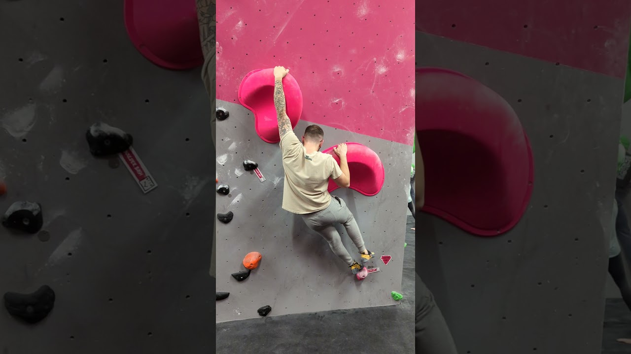 Handstand start boulder