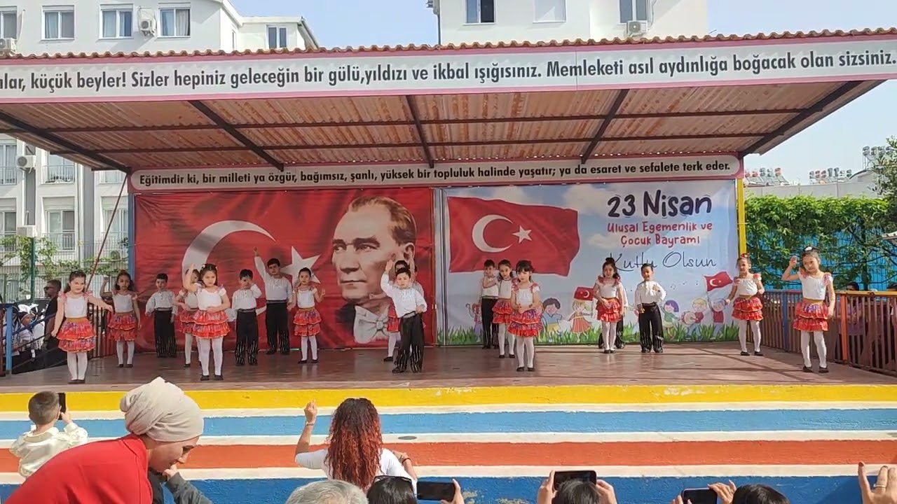 Anaokulu öğrencilerimizin 23 Nisan Dans Gösterisi