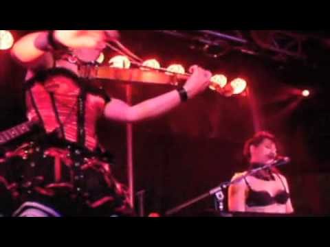 Amanda Palmer & Sarah Busuttil 'Leeds United' LIVE at Fringe World Perth 2011